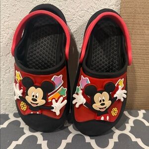 Kids Mickey Mouse light  up clogs size 9-10